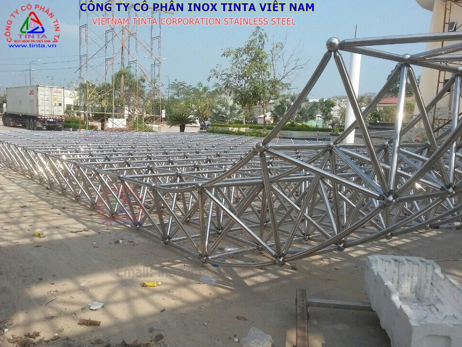 Thanh giàn không gian inox. Thiết kế các kết cấu thi công giàn không gian inox